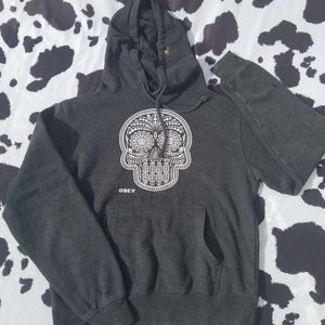 Obey sweater